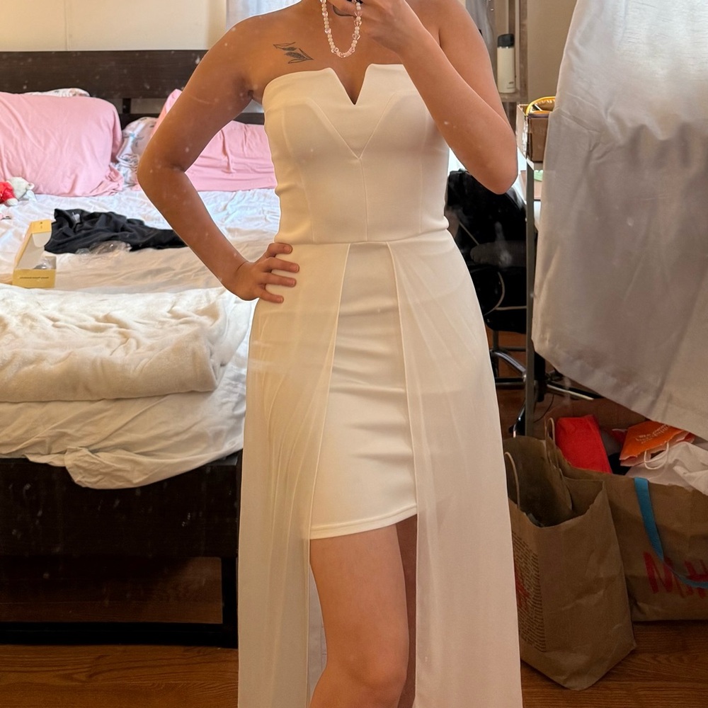 Armani Exchange Elegant White Strapless Dress
